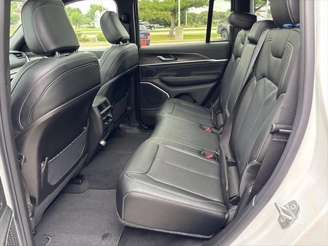 2027 Jeep Grand Cherokee Limited Reserve