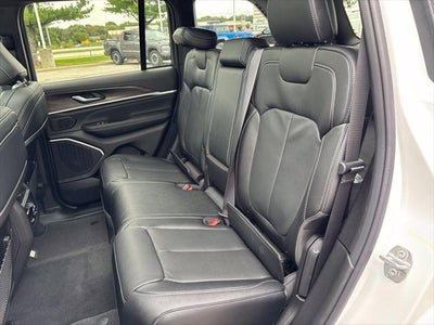 2027 Jeep Grand Cherokee Limited Reserve