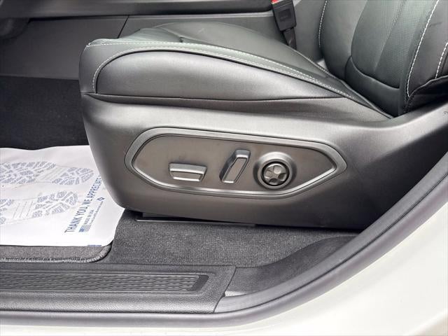 2027 Jeep Grand Cherokee Limited Reserve