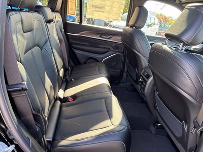 2027 Jeep Grand Cherokee GRAND CHEROKEE LIMITED RESERVE 4X4