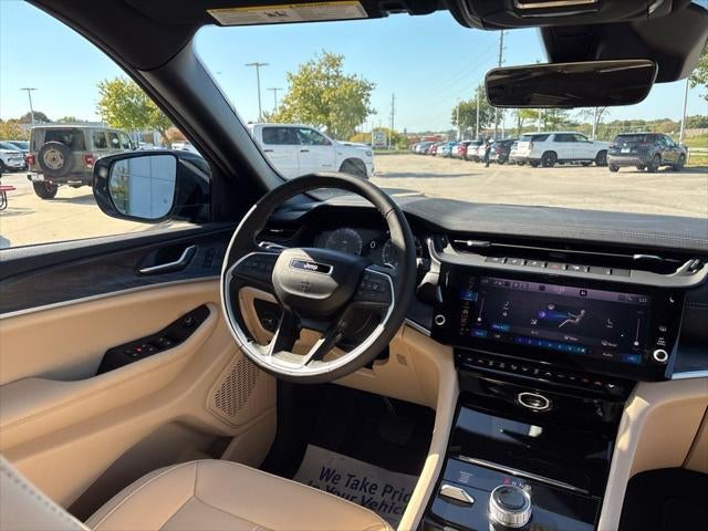 2027 Jeep Grand Cherokee GRAND CHEROKEE LIMITED 4X4