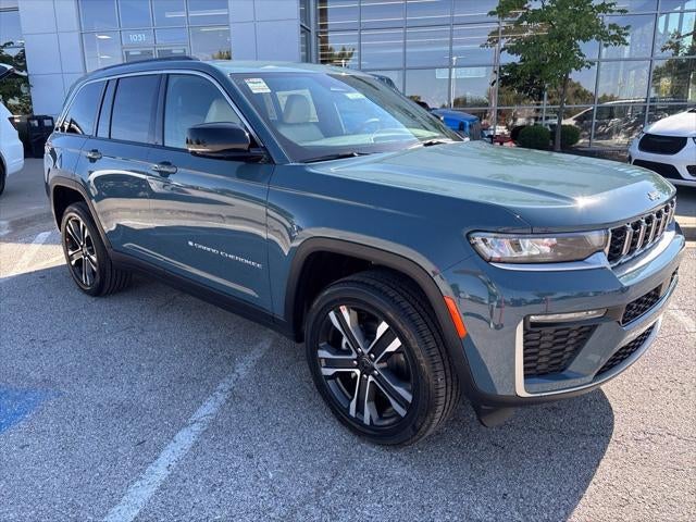 2027 Jeep Grand Cherokee GRAND CHEROKEE LIMITED 4X4