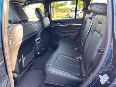 2027 Jeep Grand Cherokee GRAND CHEROKEE LIMITED 4X4