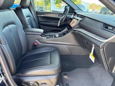 2027 Jeep Grand Cherokee GRAND CHEROKEE LIMITED 4X4
