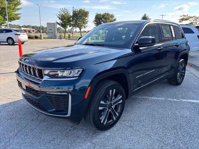 2027 Jeep Grand Cherokee GRAND CHEROKEE LIMITED 4X4