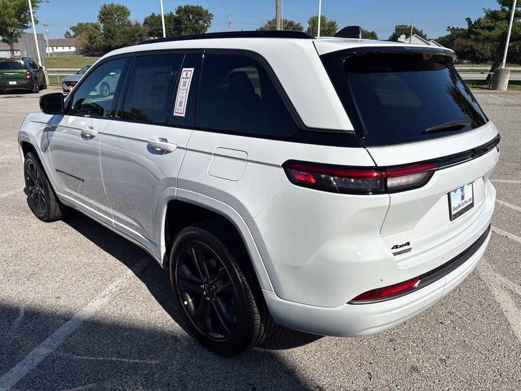 2027 Jeep Grand Cherokee GRAND CHEROKEE LIMITED RESERVE 4X4