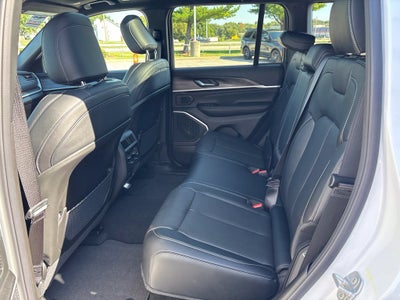 2027 Jeep Grand Cherokee GRAND CHEROKEE LIMITED RESERVE 4X4