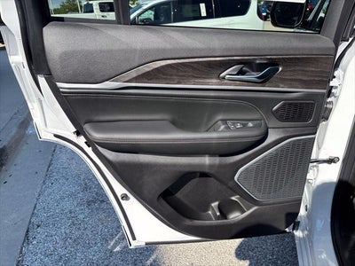 2027 Jeep Grand Cherokee GRAND CHEROKEE LIMITED RESERVE 4X4