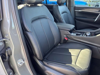 2027 Jeep Grand Cherokee GRAND CHEROKEE LIMITED RESERVE 4X4