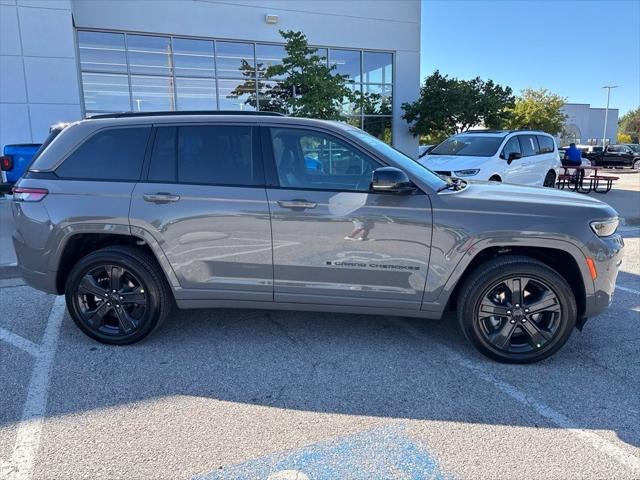 2027 Jeep Grand Cherokee Limited Reserve