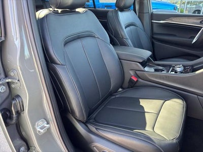 2027 Jeep Grand Cherokee GRAND CHEROKEE LIMITED RESERVE 4X4