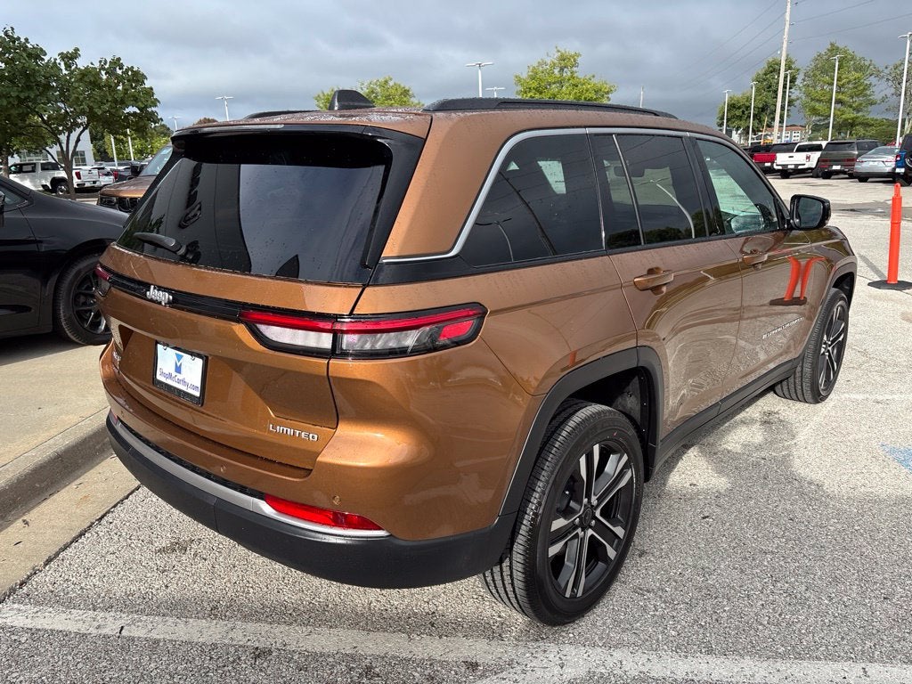 2027 Jeep Grand Cherokee GRAND CHEROKEE LIMITED 4X4
