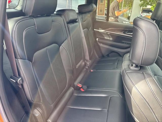 2027 Jeep Grand Cherokee GRAND CHEROKEE LIMITED 4X4