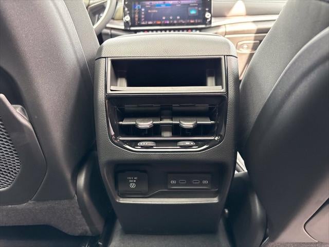 2027 Jeep Grand Cherokee GRAND CHEROKEE LIMITED 4X4