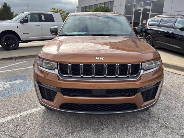 2027 Jeep Grand Cherokee GRAND CHEROKEE LIMITED 4X4