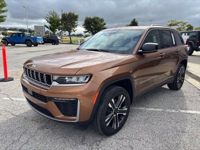 2027 Jeep Grand Cherokee GRAND CHEROKEE LIMITED 4X4