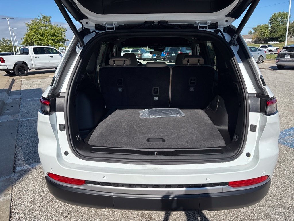2027 Jeep Grand Cherokee GRAND CHEROKEE LIMITED 4X4