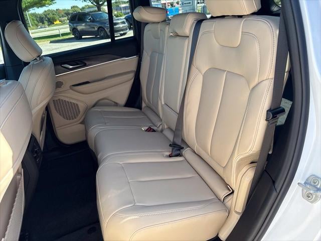 2027 Jeep Grand Cherokee GRAND CHEROKEE LIMITED 4X4