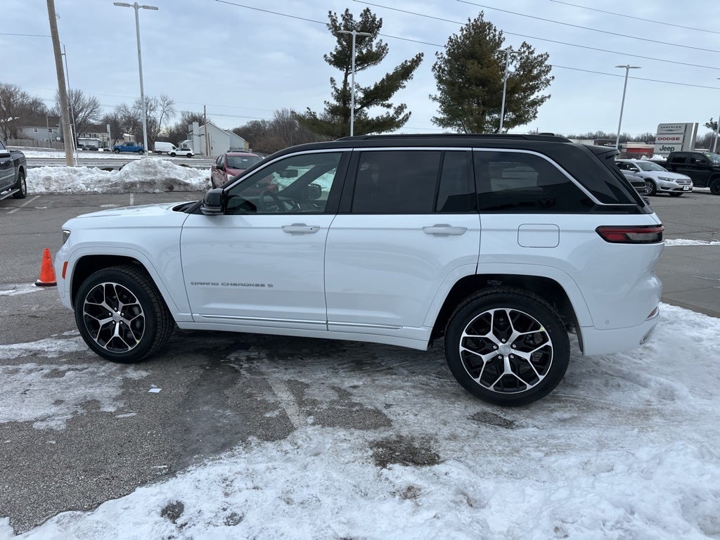 2025 Jeep Grand Cherokee Summit
