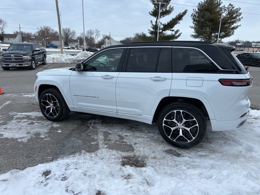 2025 Jeep Grand Cherokee Summit