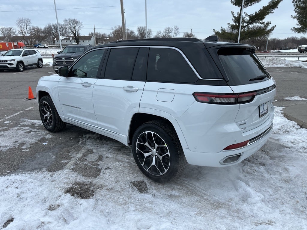 2025 Jeep Grand Cherokee Summit