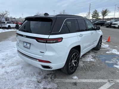2025 Jeep Grand Cherokee Summit