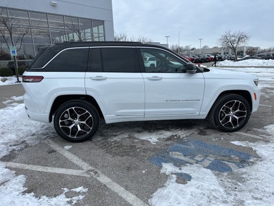 2025 Jeep Grand Cherokee Summit