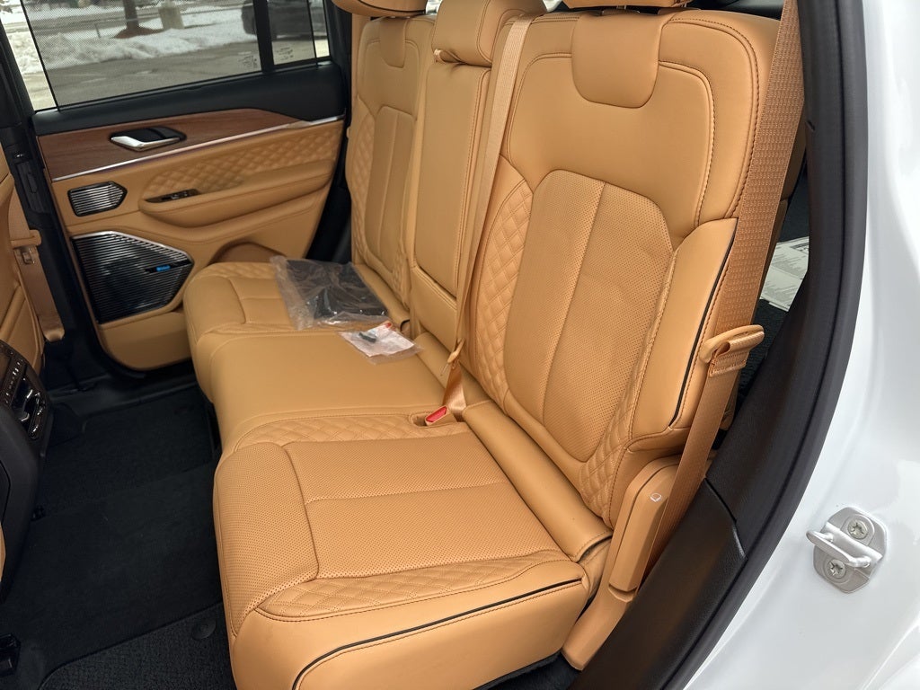 2025 Jeep Grand Cherokee Summit