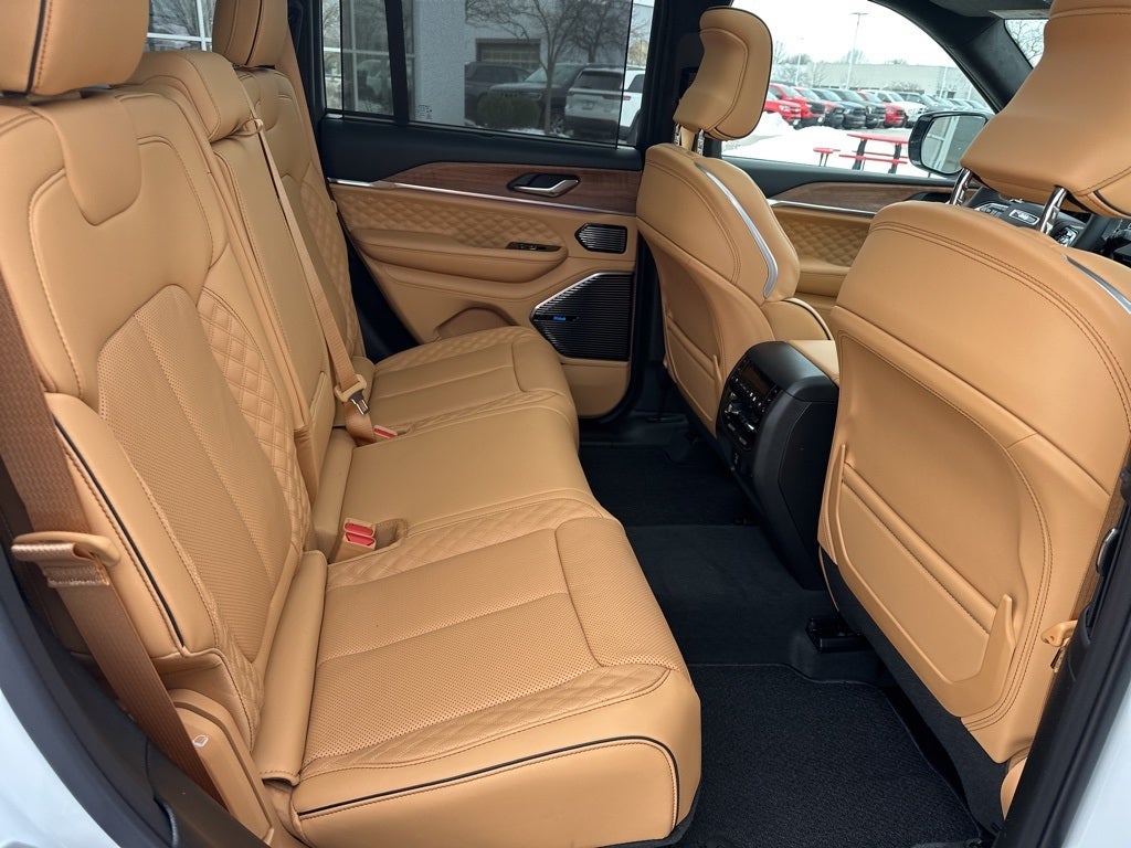 2025 Jeep Grand Cherokee Summit