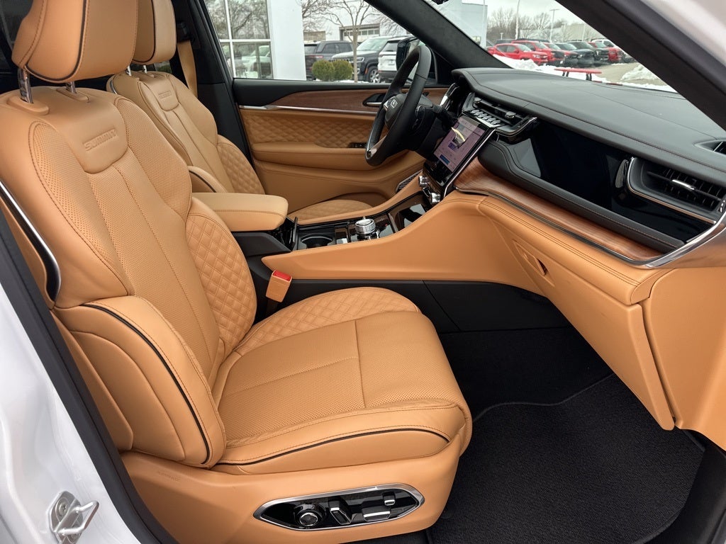 2025 Jeep Grand Cherokee Summit