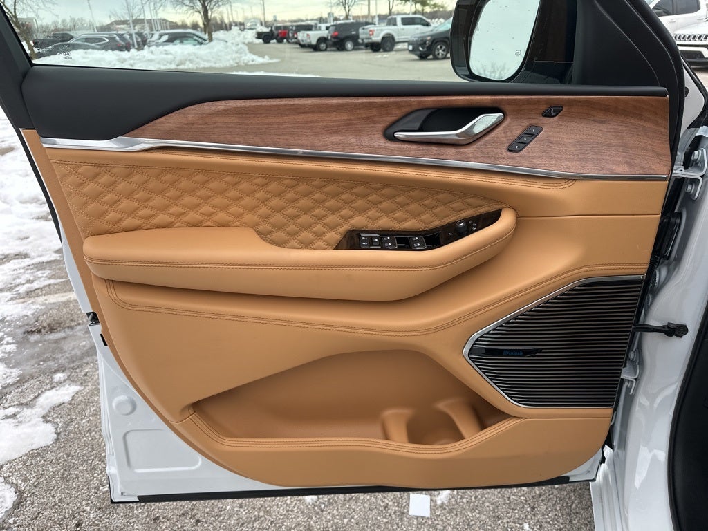 2025 Jeep Grand Cherokee Summit