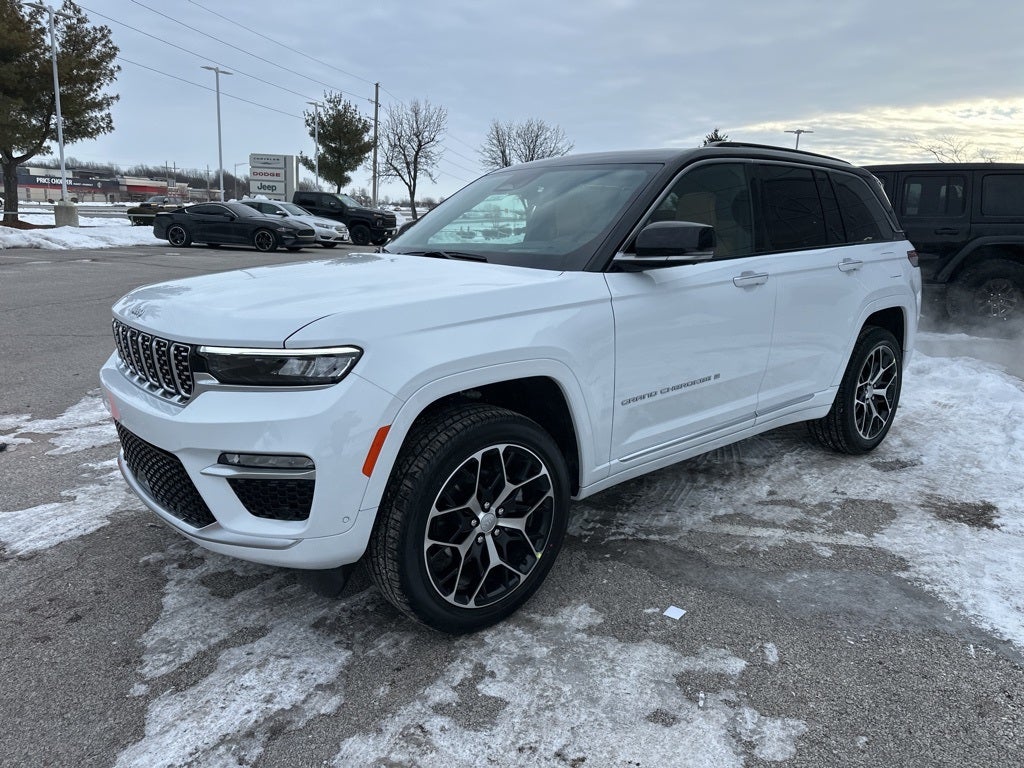 2025 Jeep Grand Cherokee Summit