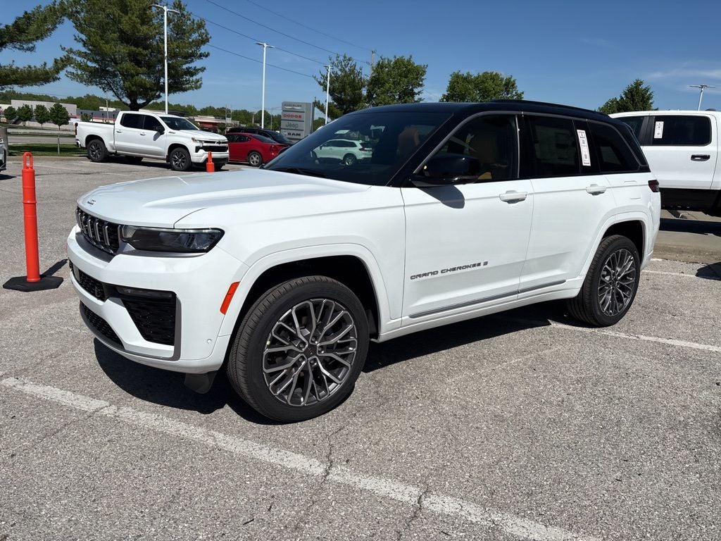 2026 Jeep Grand Cherokee Summit