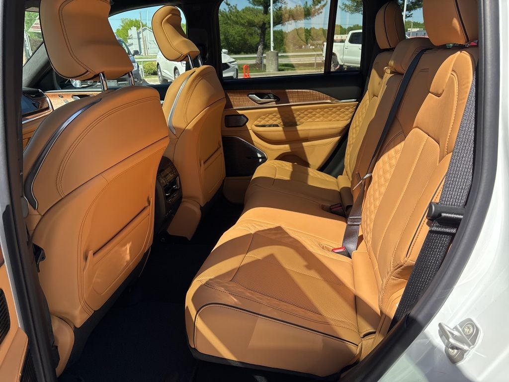 2026 Jeep Grand Cherokee Summit