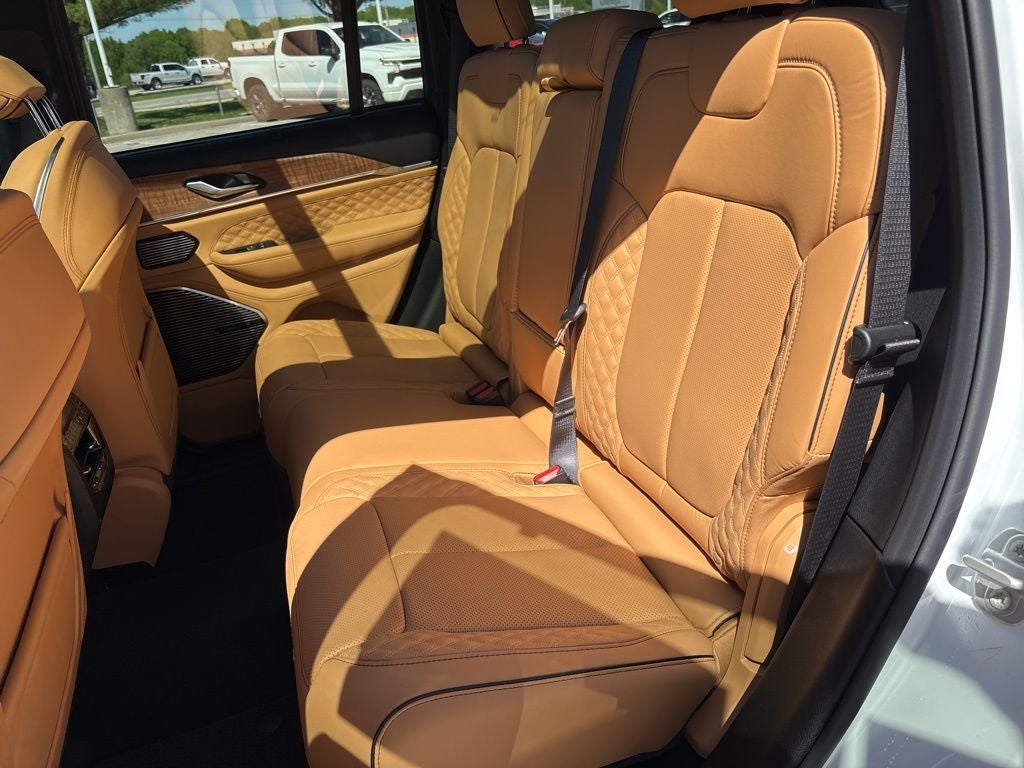2026 Jeep Grand Cherokee Summit