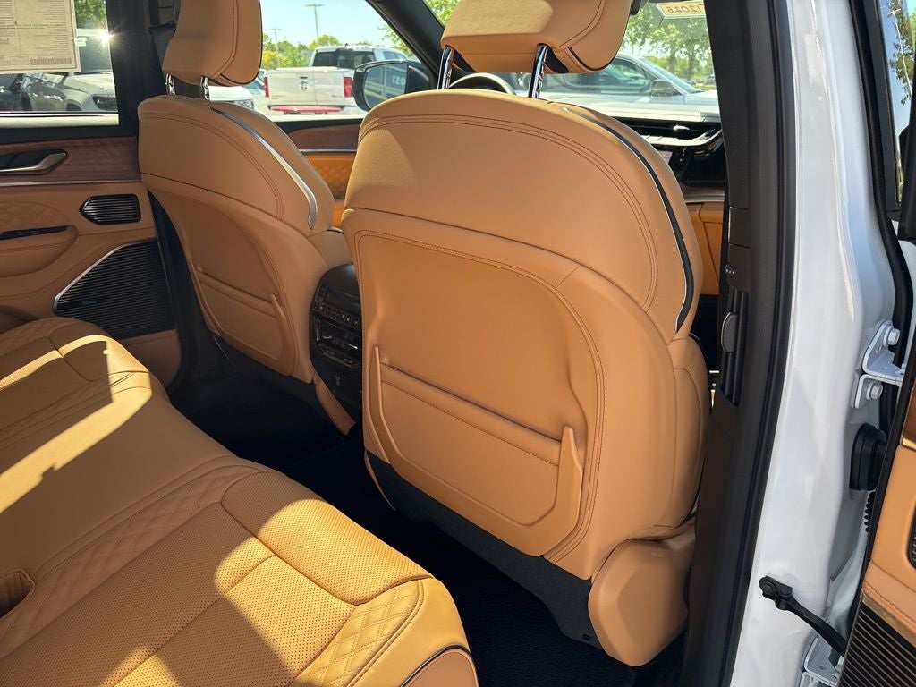 2026 Jeep Grand Cherokee Summit