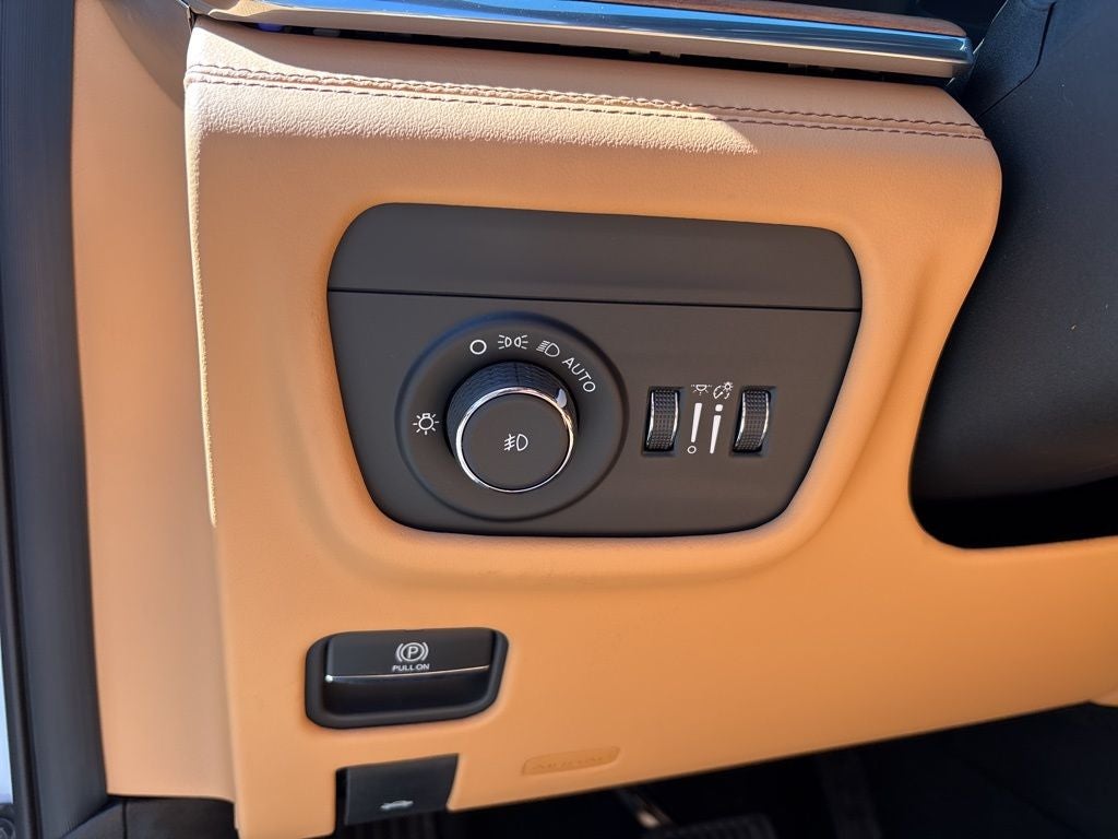 2026 Jeep Grand Cherokee Summit
