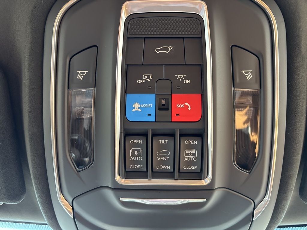 2026 Jeep Grand Cherokee Summit