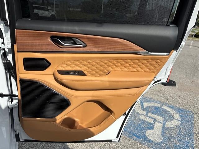2027 Jeep Grand Cherokee Summit