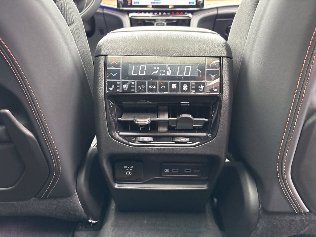 2027 Jeep Grand Cherokee GRAND CHEROKEE SUMMIT 4X4