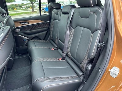 2027 Jeep Grand Cherokee GRAND CHEROKEE SUMMIT 4X4