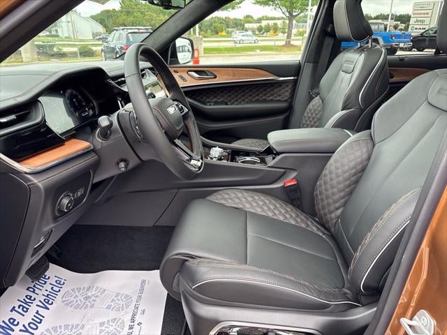 2027 Jeep Grand Cherokee GRAND CHEROKEE SUMMIT 4X4