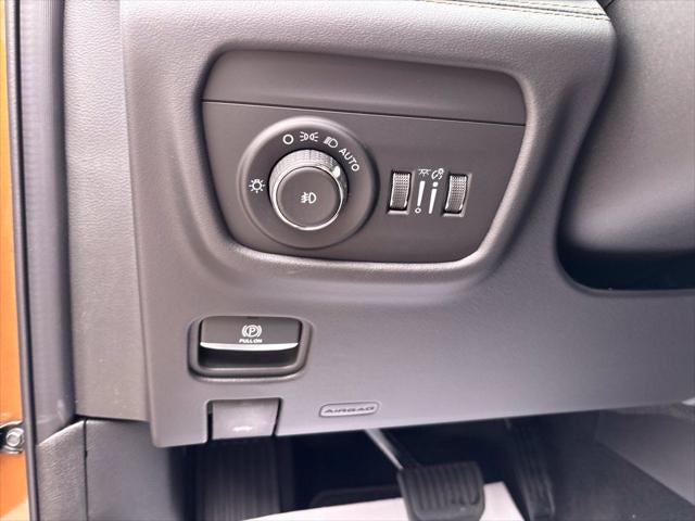 2027 Jeep Grand Cherokee GRAND CHEROKEE SUMMIT 4X4
