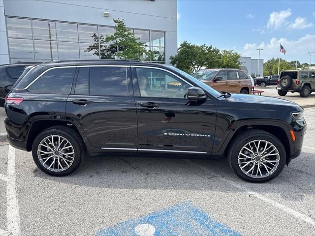 2027 Jeep Grand Cherokee Summit