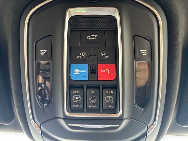 2027 Jeep Grand Cherokee GRAND CHEROKEE SUMMIT 4X4