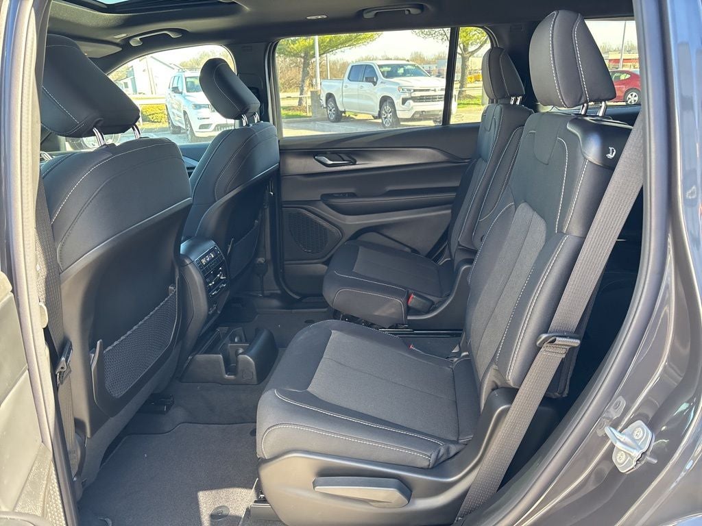 2026 Jeep Grand Cherokee L Laredo