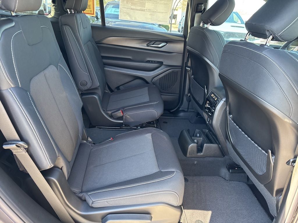 2026 Jeep Grand Cherokee L Laredo