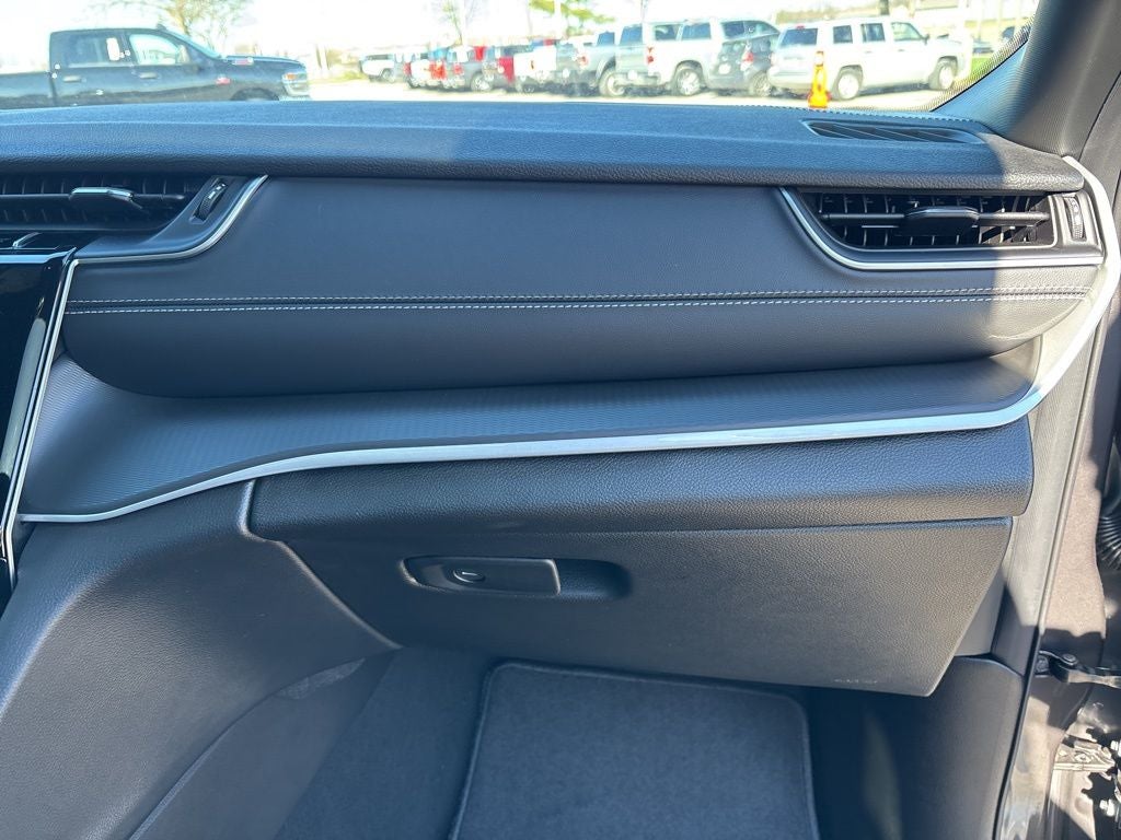 2026 Jeep Grand Cherokee L Laredo