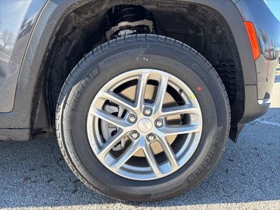 2026 Jeep Grand Cherokee GRAND CHEROKEE L LAREDO X 4X4