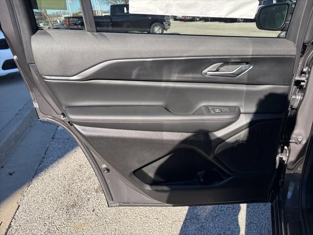 2026 Jeep Grand Cherokee GRAND CHEROKEE L LAREDO X 4X4